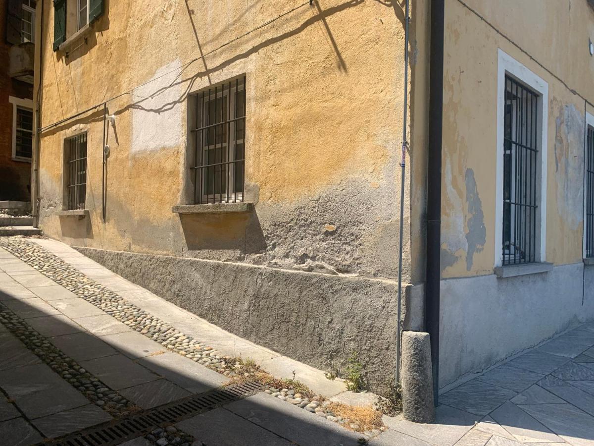 La Maison Des Lions Appartamenti Vacanze Accesso Diretto Alla Spiaggia Localita Amore Cannobio Exterior foto