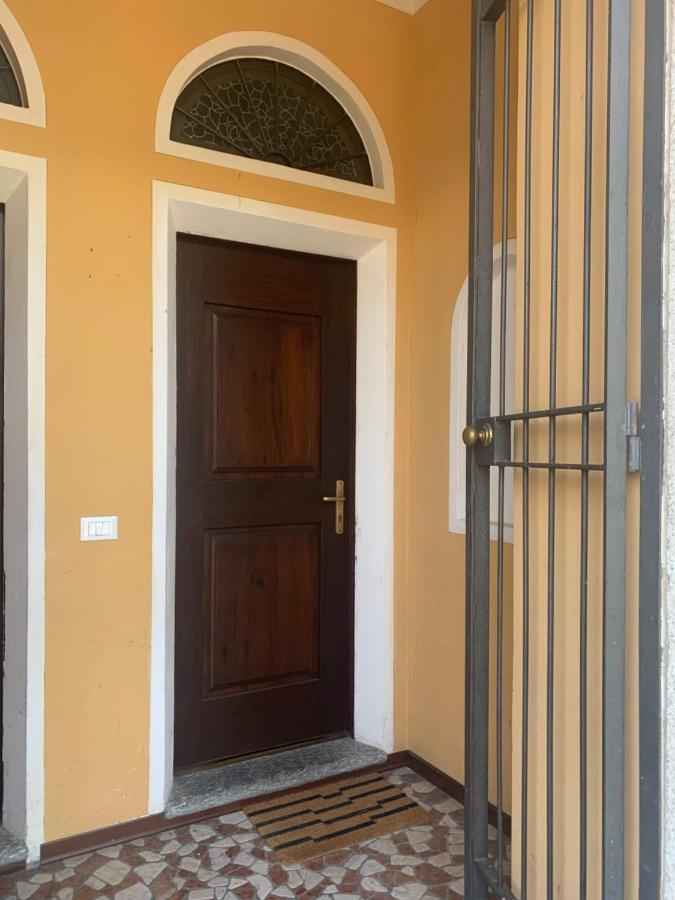 La Maison Des Lions Appartamenti Vacanze Accesso Diretto Alla Spiaggia Localita Amore Cannobio Exterior foto